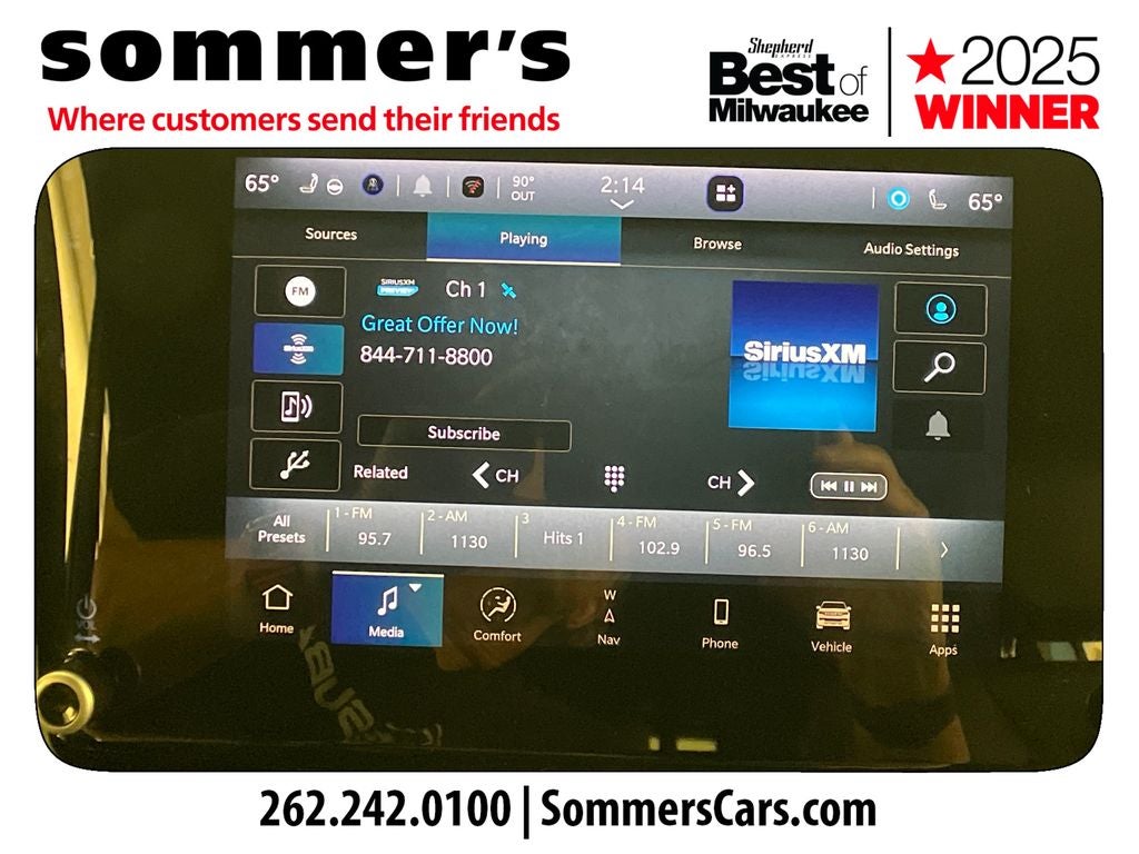 2023 Jeep Wagoneer Base