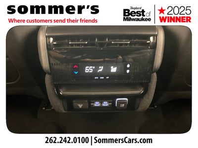 2023 Jeep Wagoneer Base
