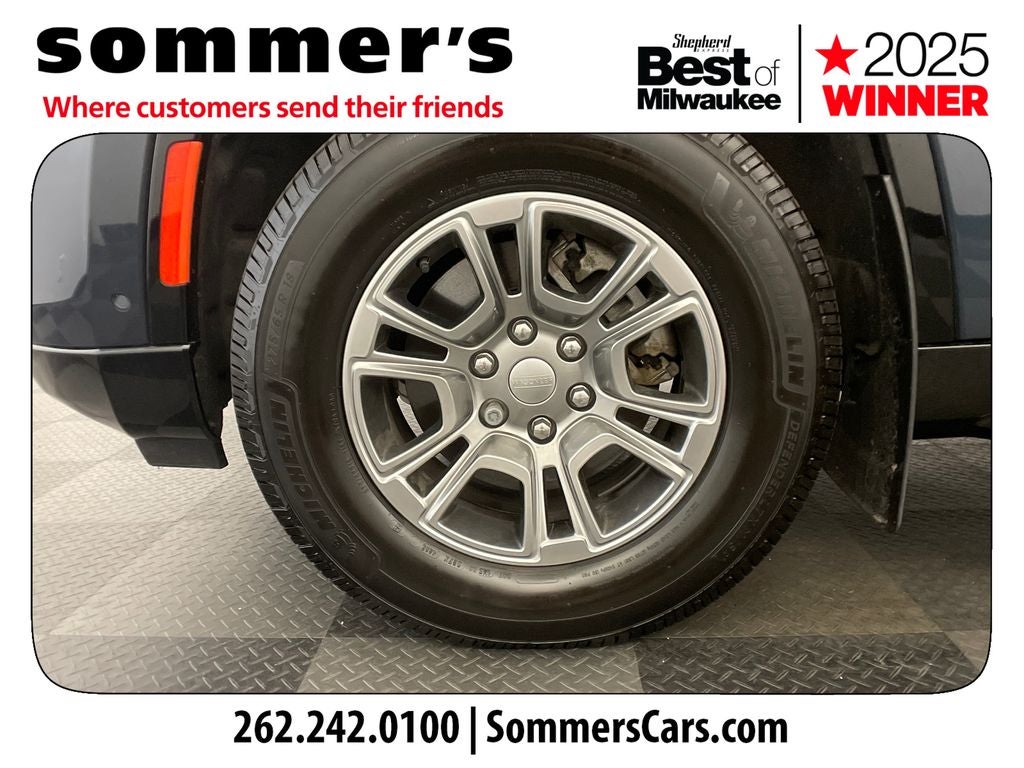 2023 Jeep Wagoneer Base