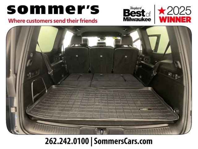 2023 Jeep Wagoneer Base