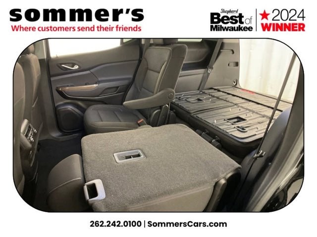 2023 GMC Acadia SLE ELEVATION