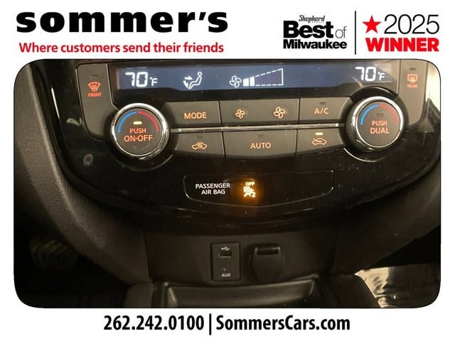 2016 Nissan Rogue SV