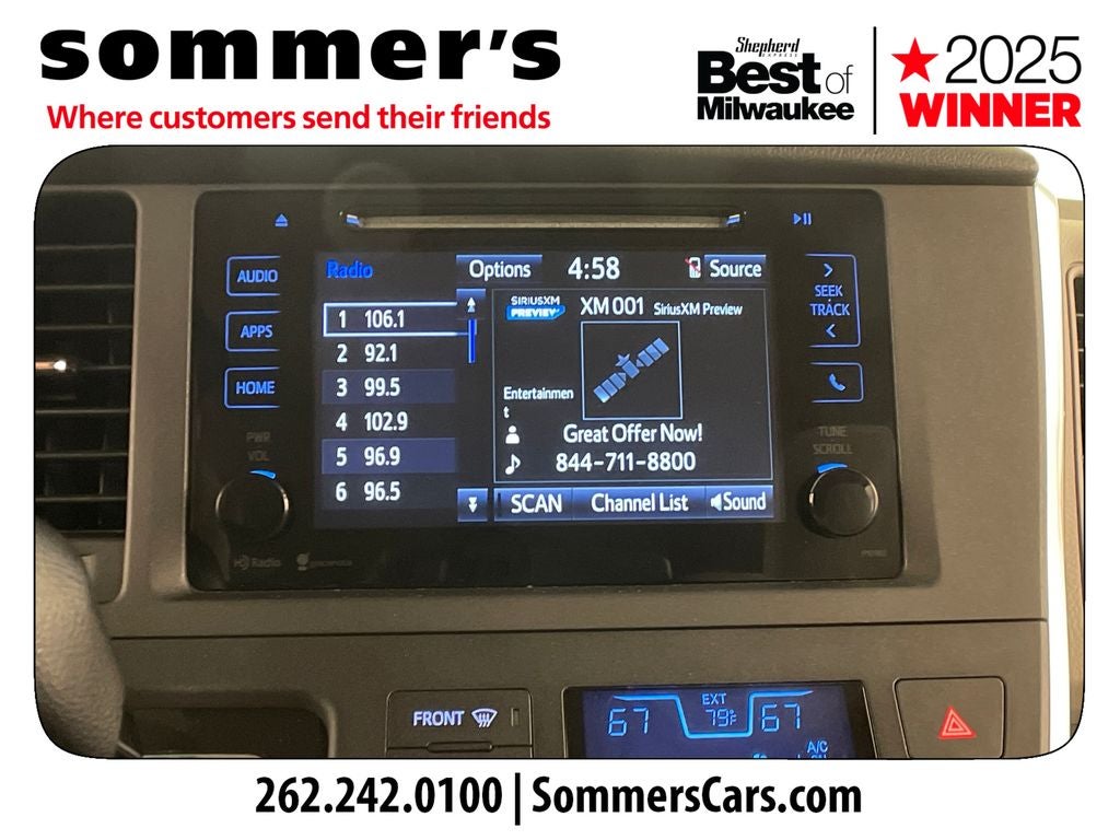 2015 Toyota Sienna LE 8 Passenger