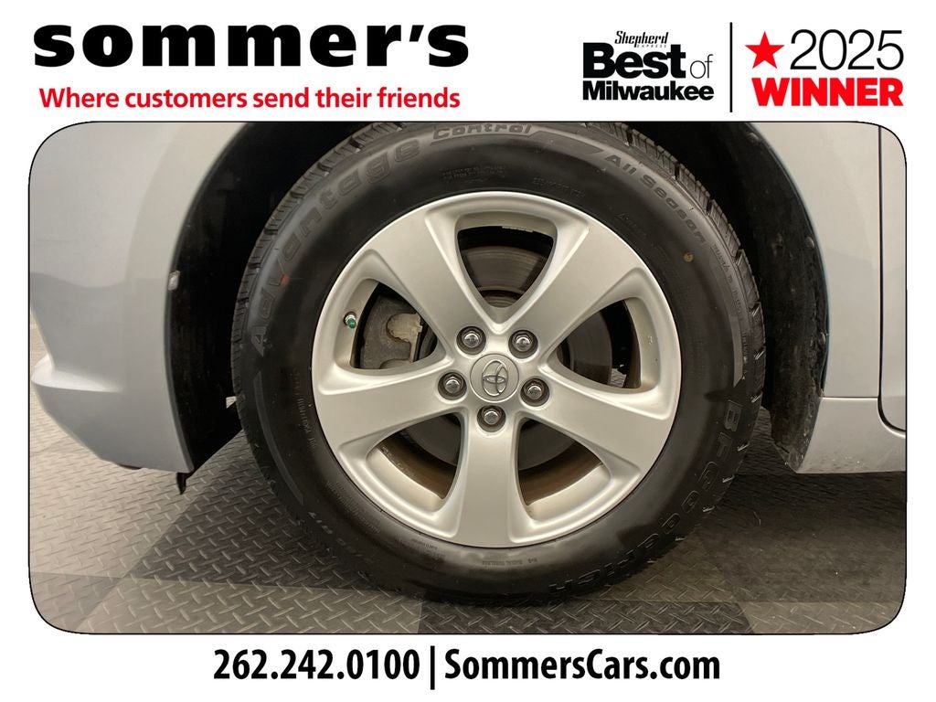 2015 Toyota Sienna LE 8 Passenger