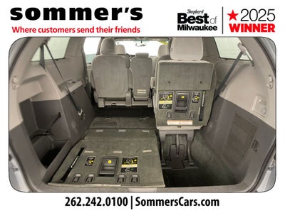 2015 Toyota Sienna LE 8 Passenger
