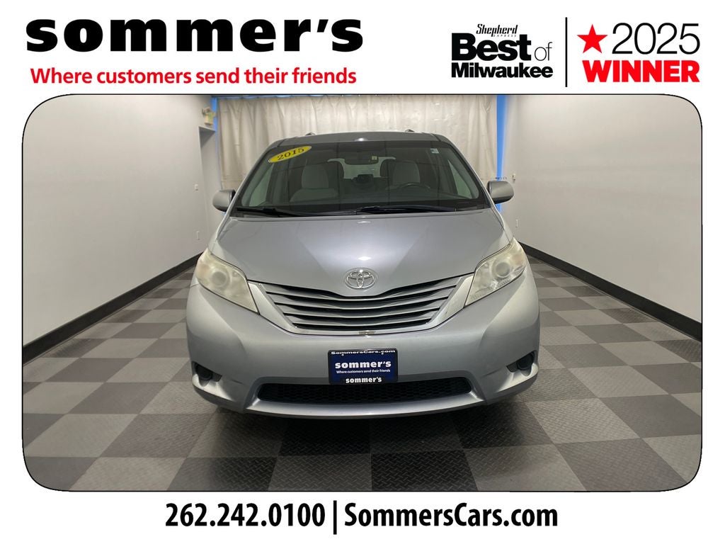 2015 Toyota Sienna LE 8 Passenger