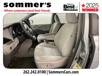 2015 Toyota Sienna LE 8 Passenger