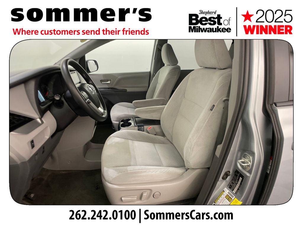 2015 Toyota Sienna LE 8 Passenger