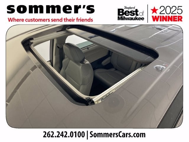 2022 Toyota Sienna XLE 8 Passenger