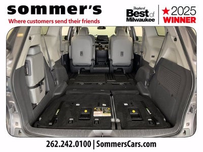 2022 Toyota Sienna XLE 8 Passenger