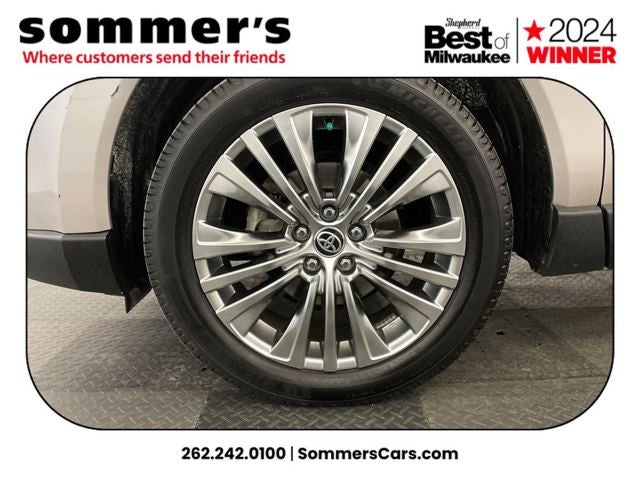 2022 Toyota Venza LE